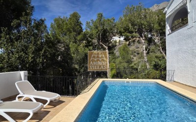 Villa in the Sierra of Altea, close to the golfcourse.